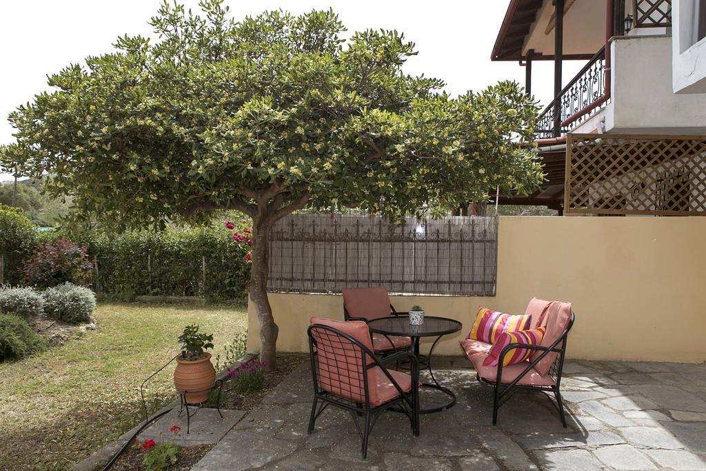 Neria Summer Houses Hanioti Buitenkant foto