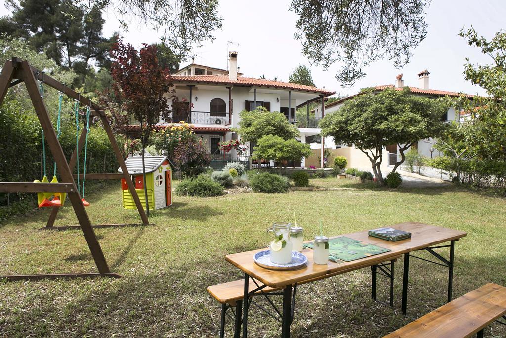 Neria Summer Houses Hanioti Buitenkant foto
