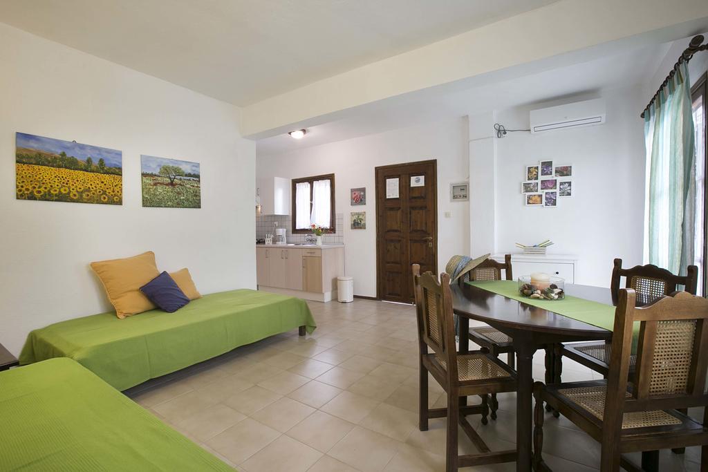 Neria Summer Houses Hanioti Buitenkant foto